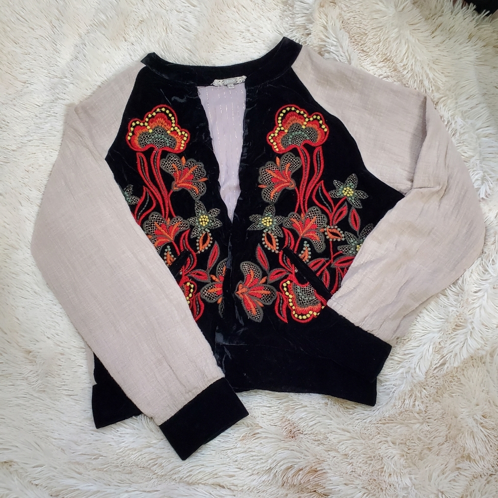 Gimmicks Floral Velvet Embroidery Bomber Jacket Size Large - Picture 2 of 16